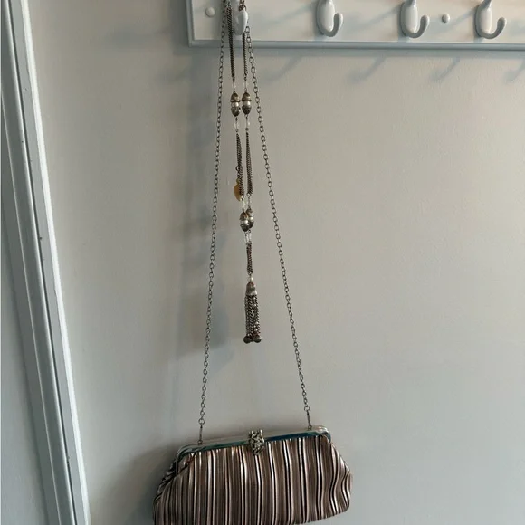 Mother of the Bride/Groom Gown - PisarroNights Size 8. - Picture 12 of 12